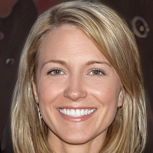 Amanda Fury - A verified customer on family photo editing service